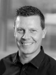 Jakob Skov